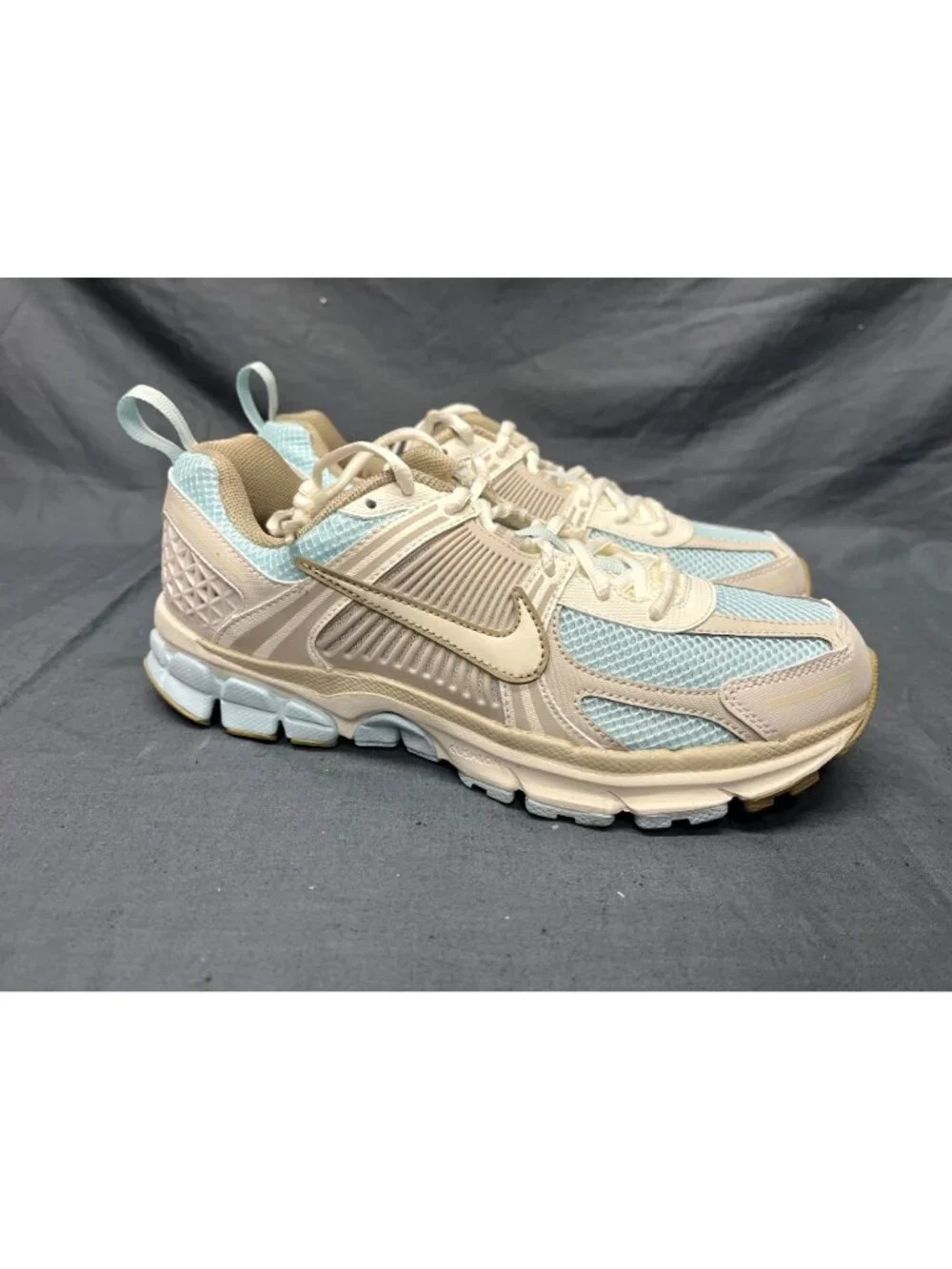 Nike Vomero 5 (GS) Sneakers Mesh Glacier Blue Sail Boys Size 5.5 FLOOR MODEL!